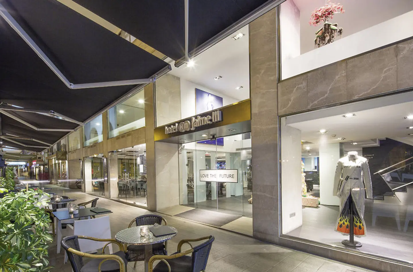 HM Jaime III LOUNGE_LOBBY