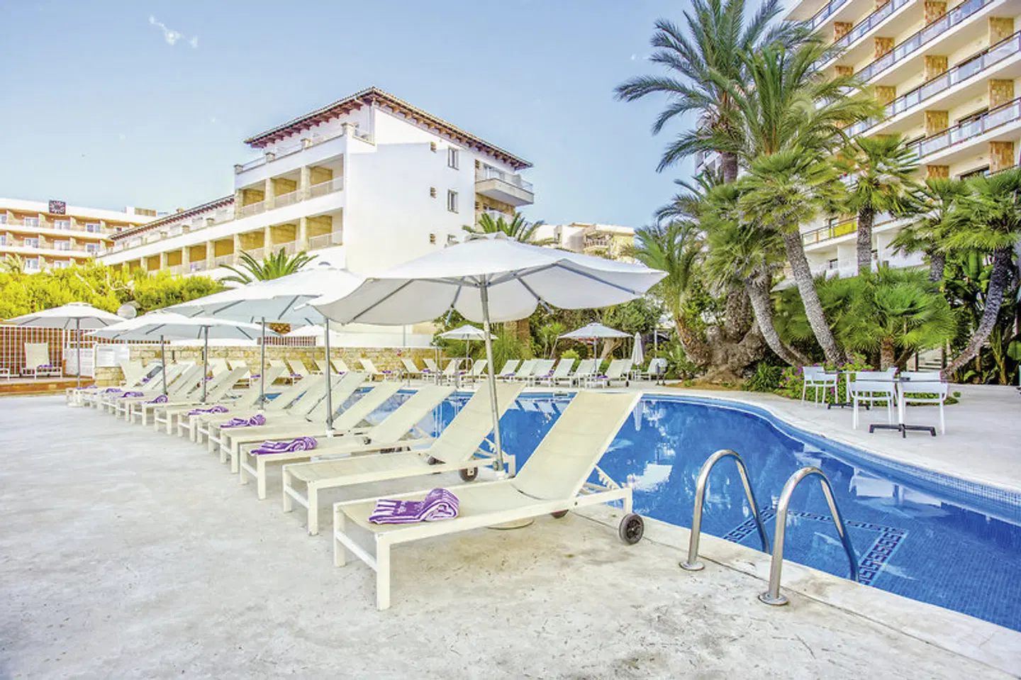 Be Live Adults Only Marivent Strand