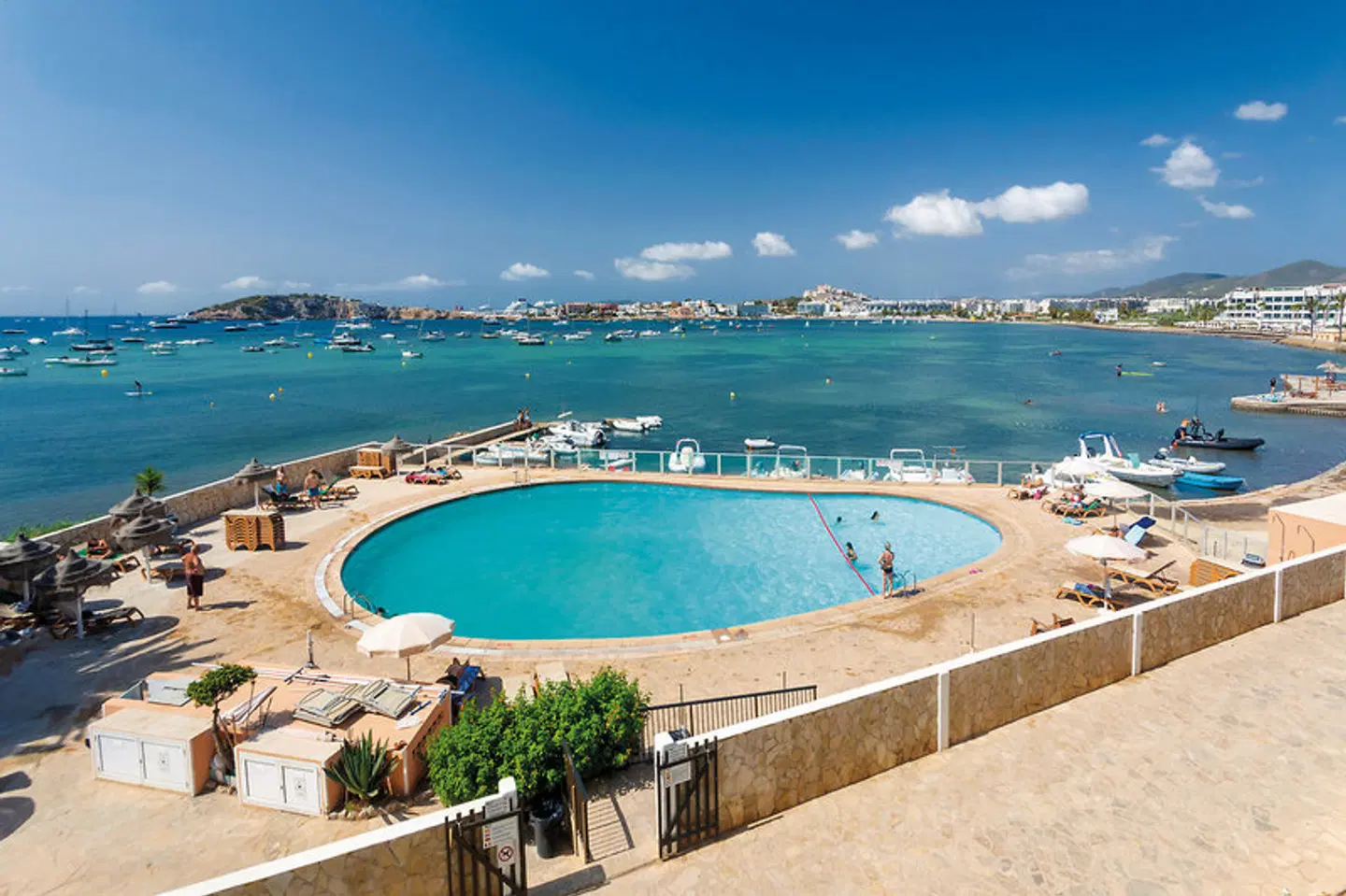 Simbad OUTDOOR_POOL