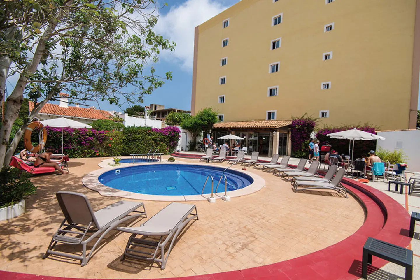 Bella Mar OUTDOOR_POOL
