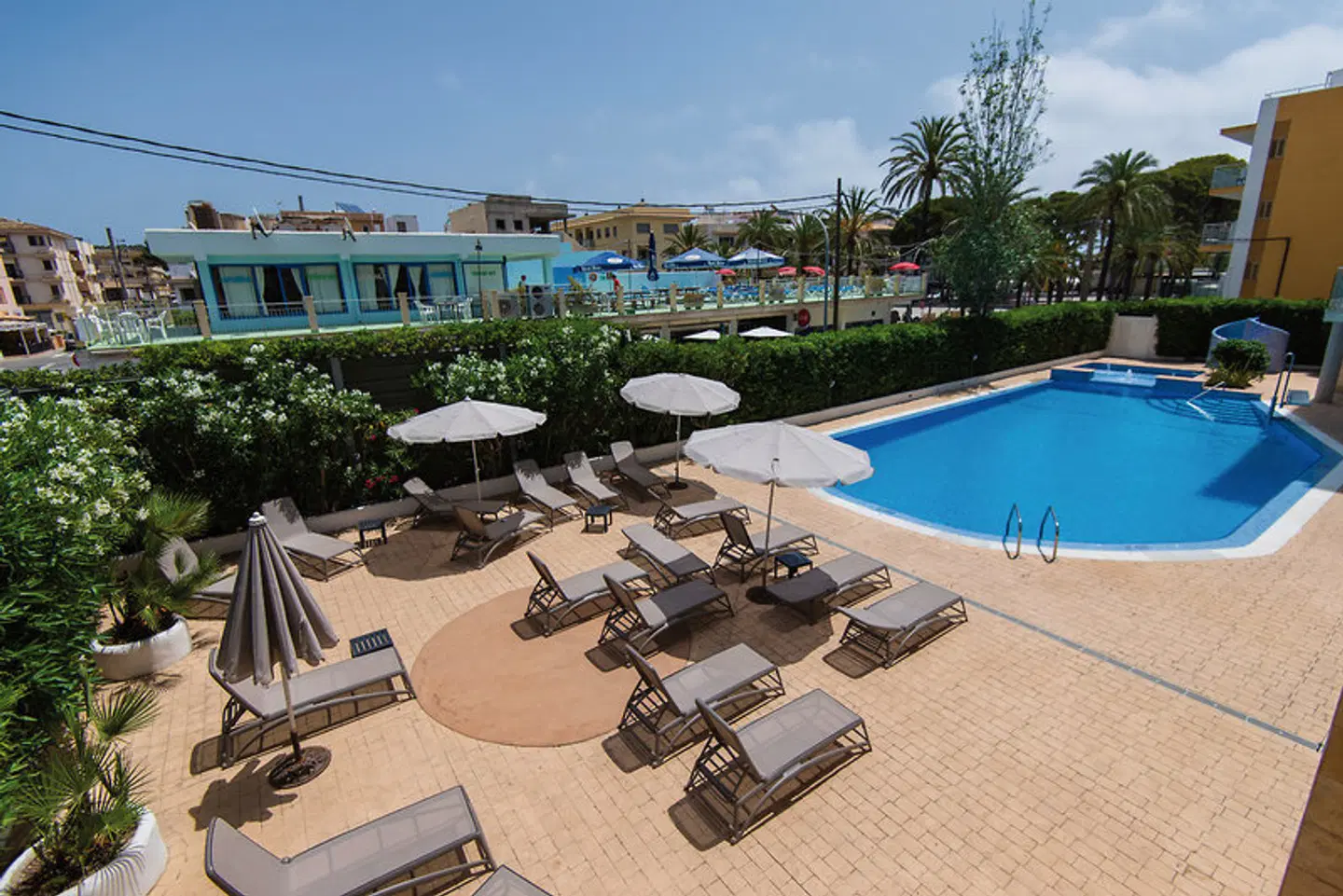 Bella Mar OUTDOOR_POOL