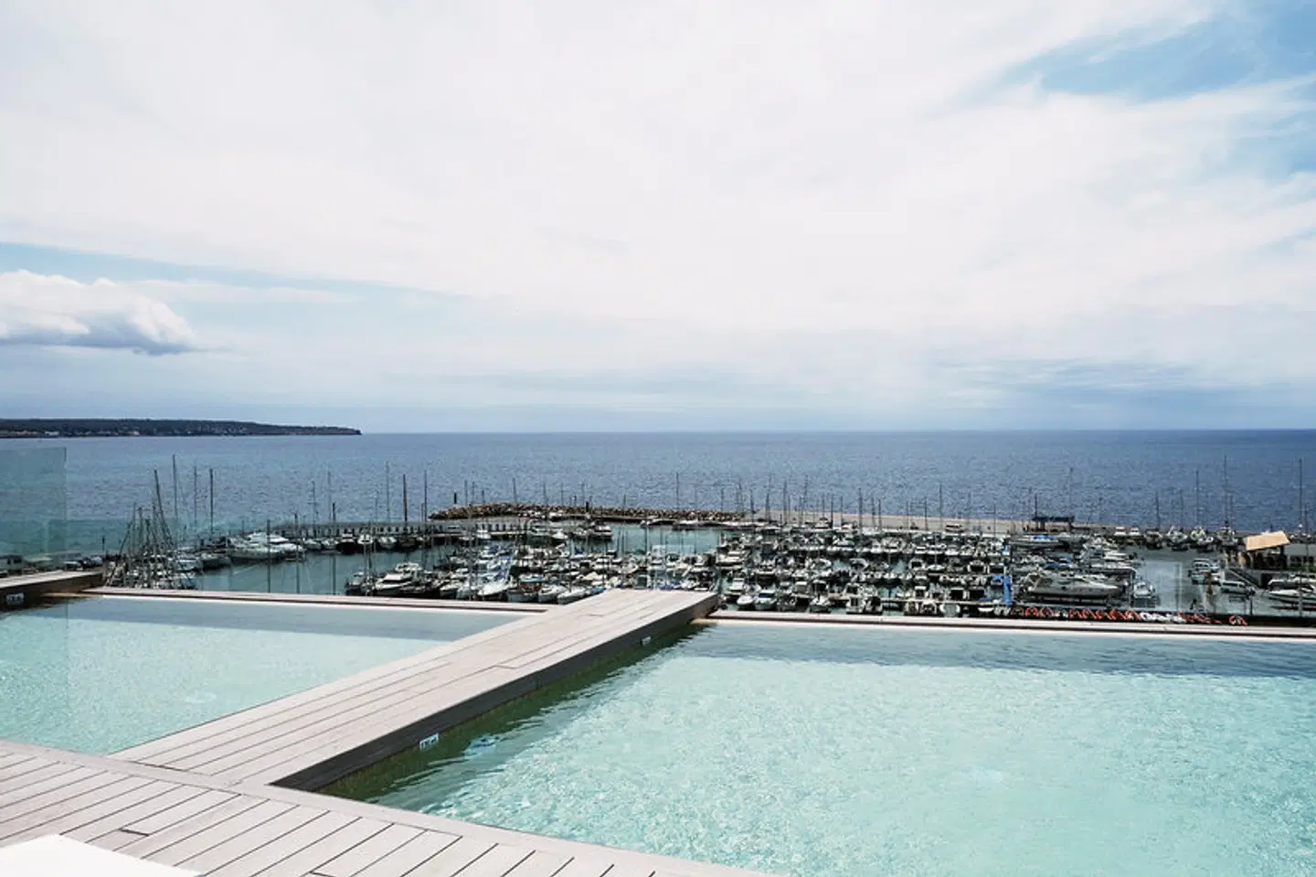 Las Arenas OUTDOOR_POOL