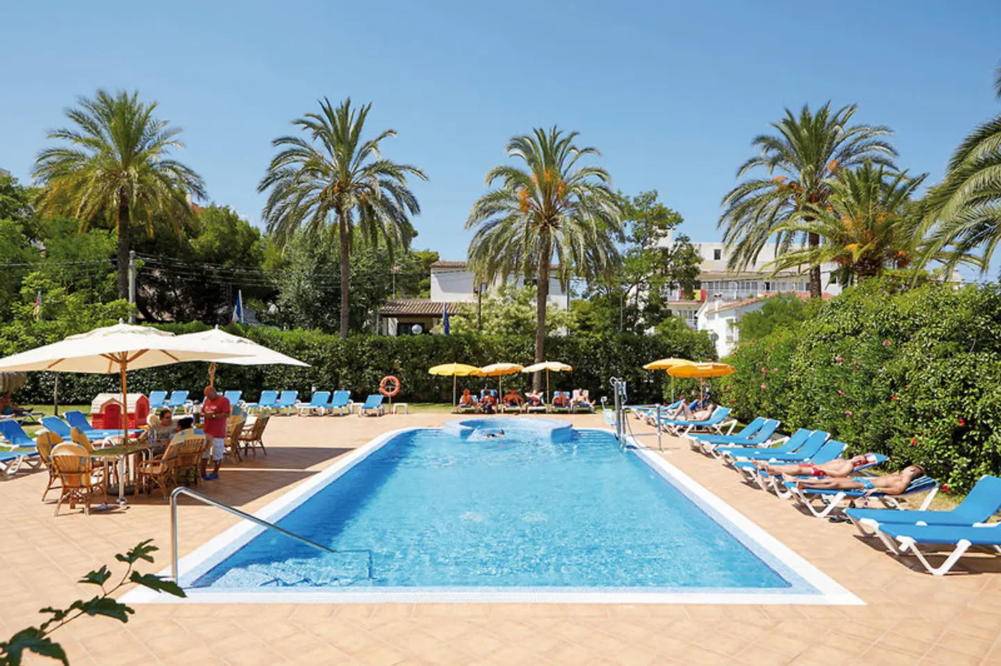 Luxor OUTDOOR_POOL