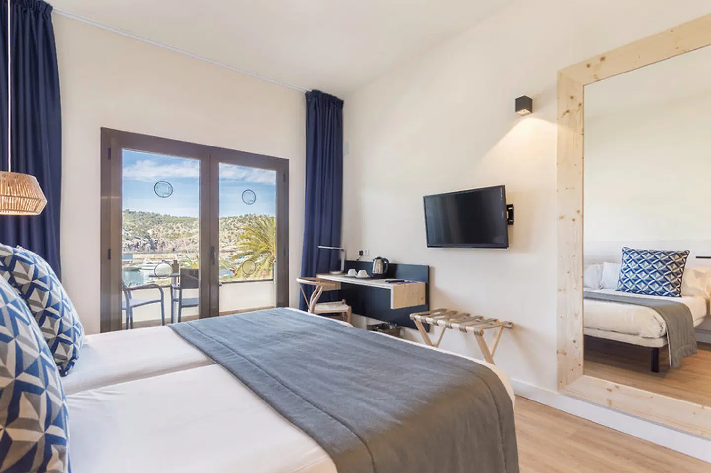 FERGUS Style Sóller Beach ROOM_EXAMPLE