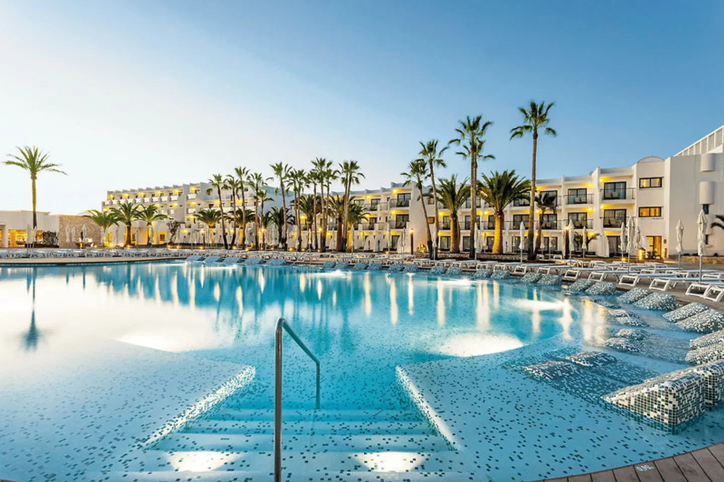 Grand Palladium White Island Resort & Spa OUTDOOR_POOL