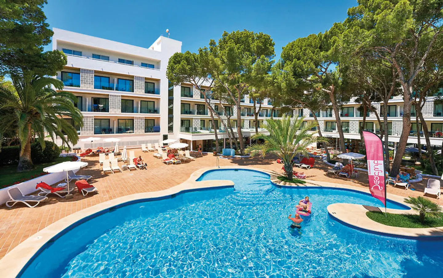 S'Entrador Playa & Spa OUTDOOR_POOL