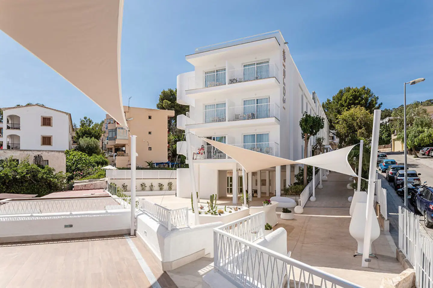 Tora Terrasse