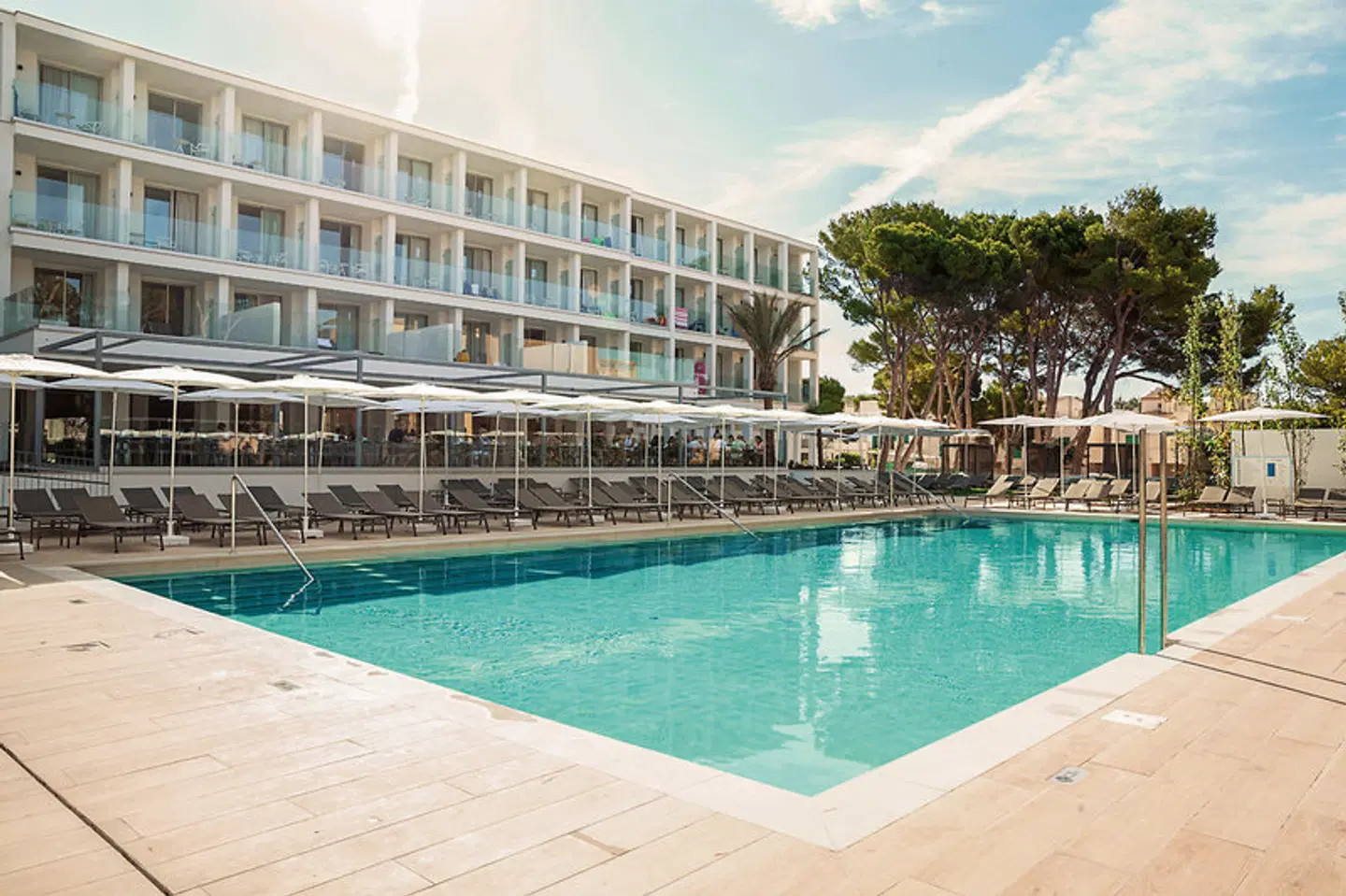 Diamant Hotel & Aparthotel OUTDOOR_POOL