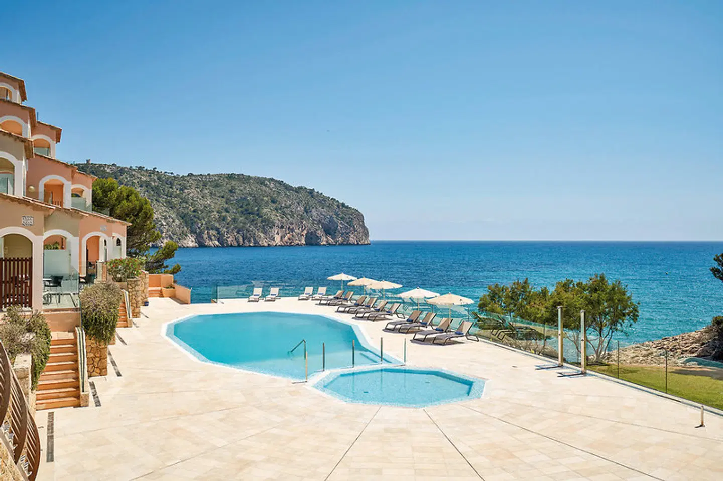 Bahía Suites Camp de Mar OUTDOOR_POOL