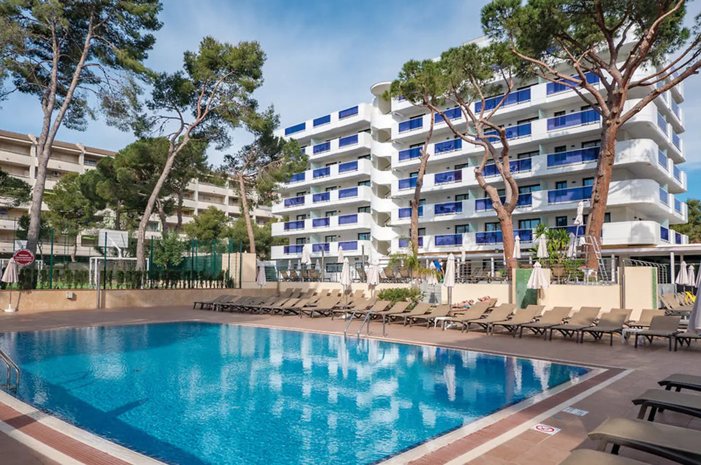 Golden Port Salou & Spa OUTDOOR_POOL