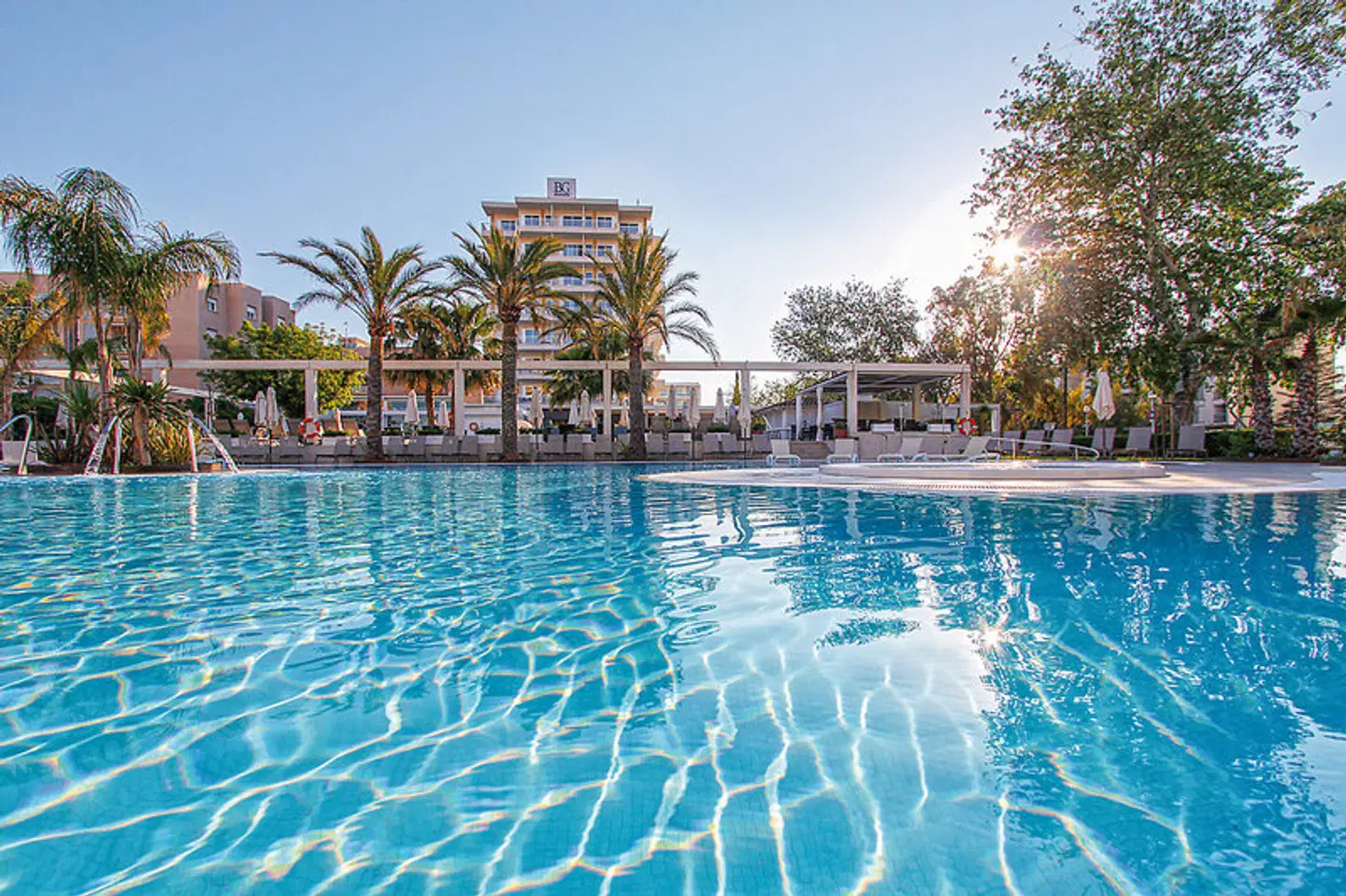 BG Caballero OUTDOOR_POOL