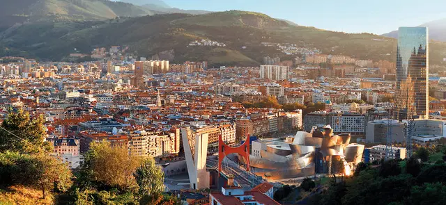 Nordspaniens Magie: Vom urbanen Bilbao zu den Weinträumen La Riojas Terrasse
