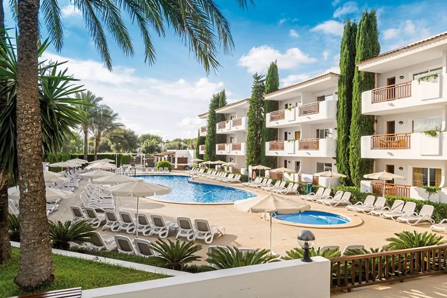 Inturotel Esmeralda Garden OUTDOOR_POOL