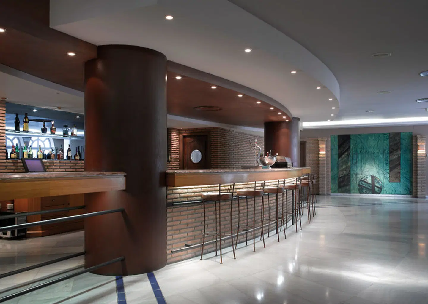 Macià Alfaros Bar