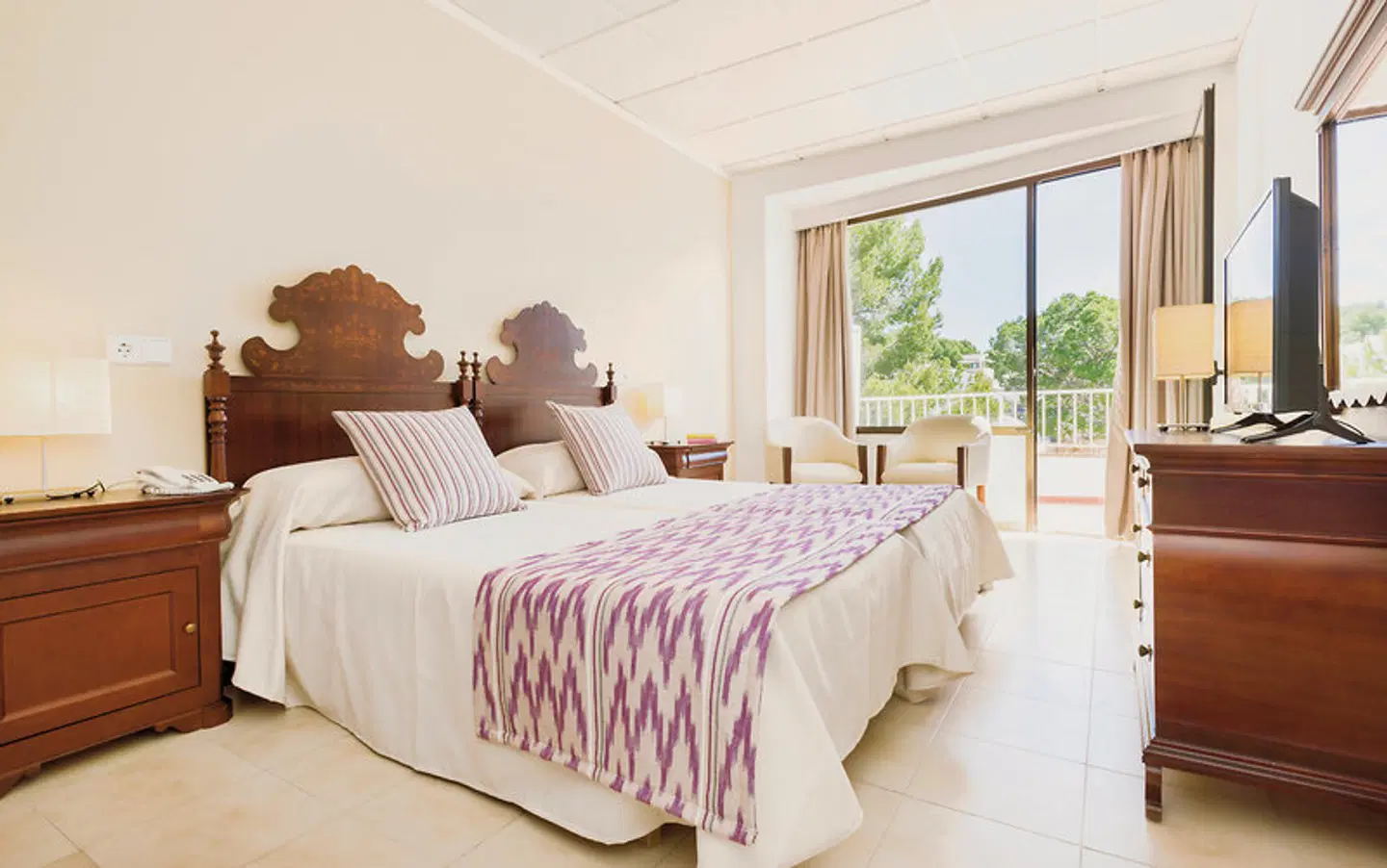 Gayá ROOM_EXAMPLE