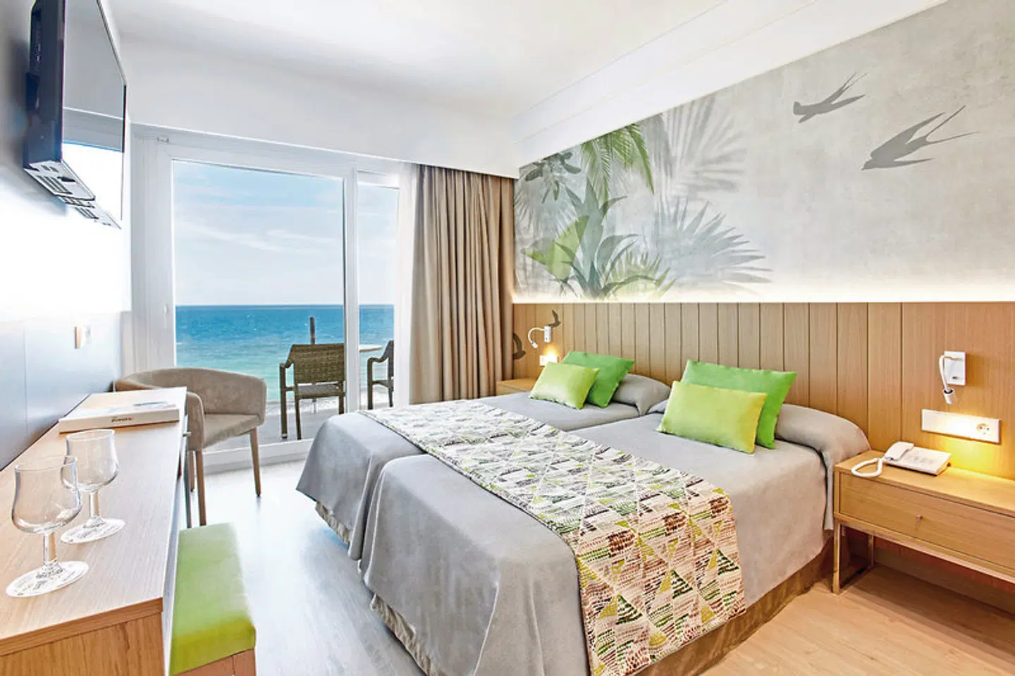 Universal Hotel Castell Royal ROOM_EXAMPLE