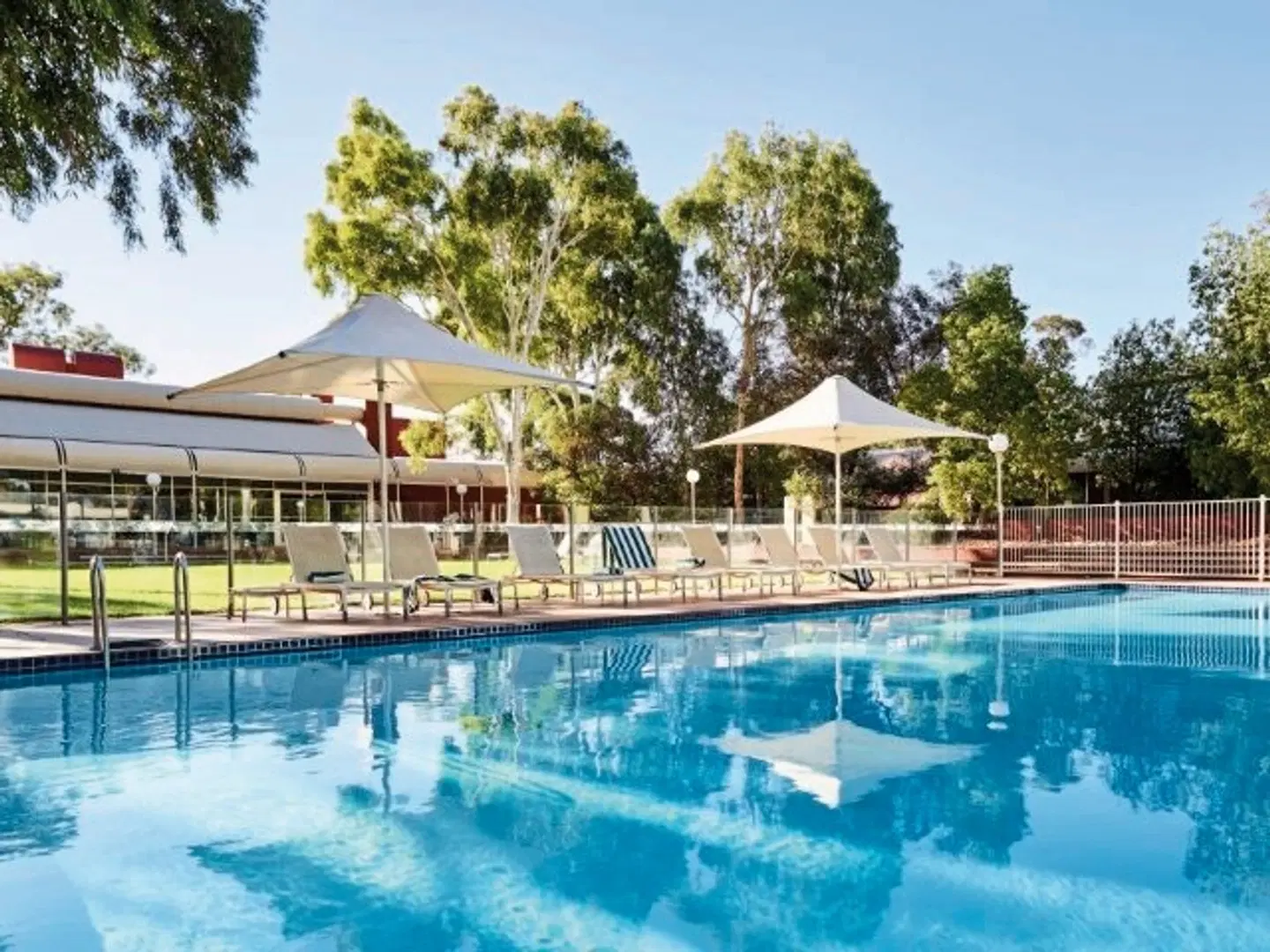Desert Gardens Hotel OUTDOOR_POOL