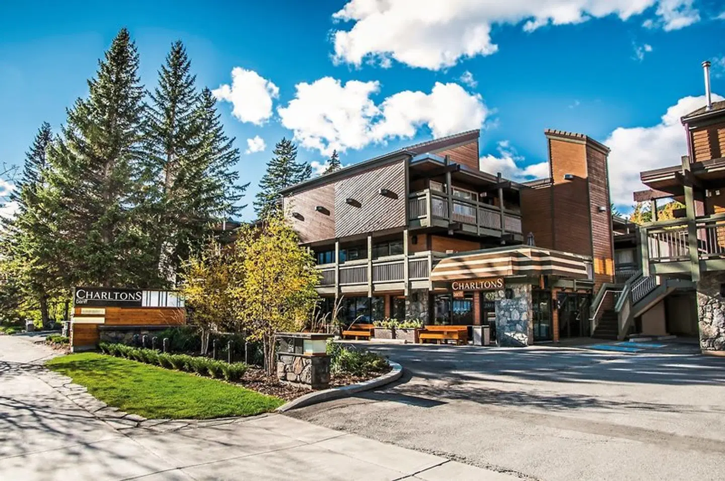 Charltons Banff EXTERIOR