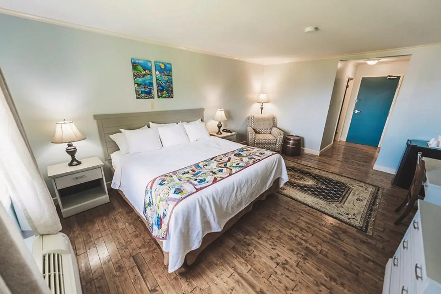 Anchor Inn Hotel & Suites ROOM_EXAMPLE