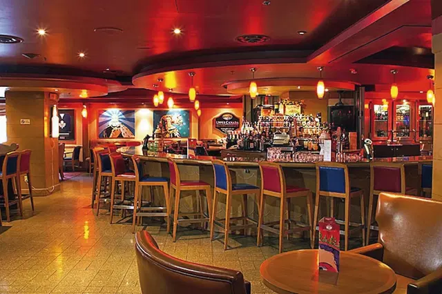 Chelsea Hotel, Toronto Bar