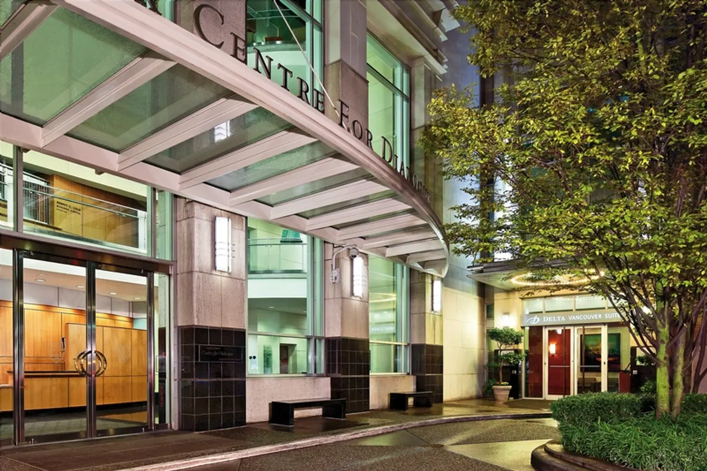 Delta Hotels by Marriott Vancouver Downtown Suites EXTERIOR
