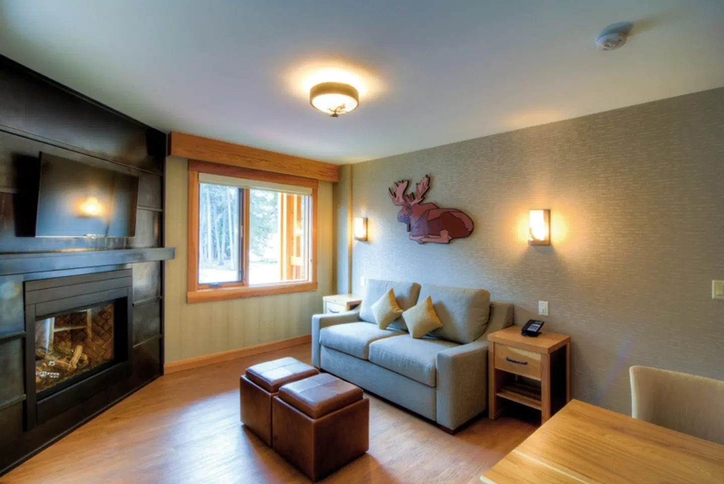 Moose Hotel & Suites ROOM_EXAMPLE