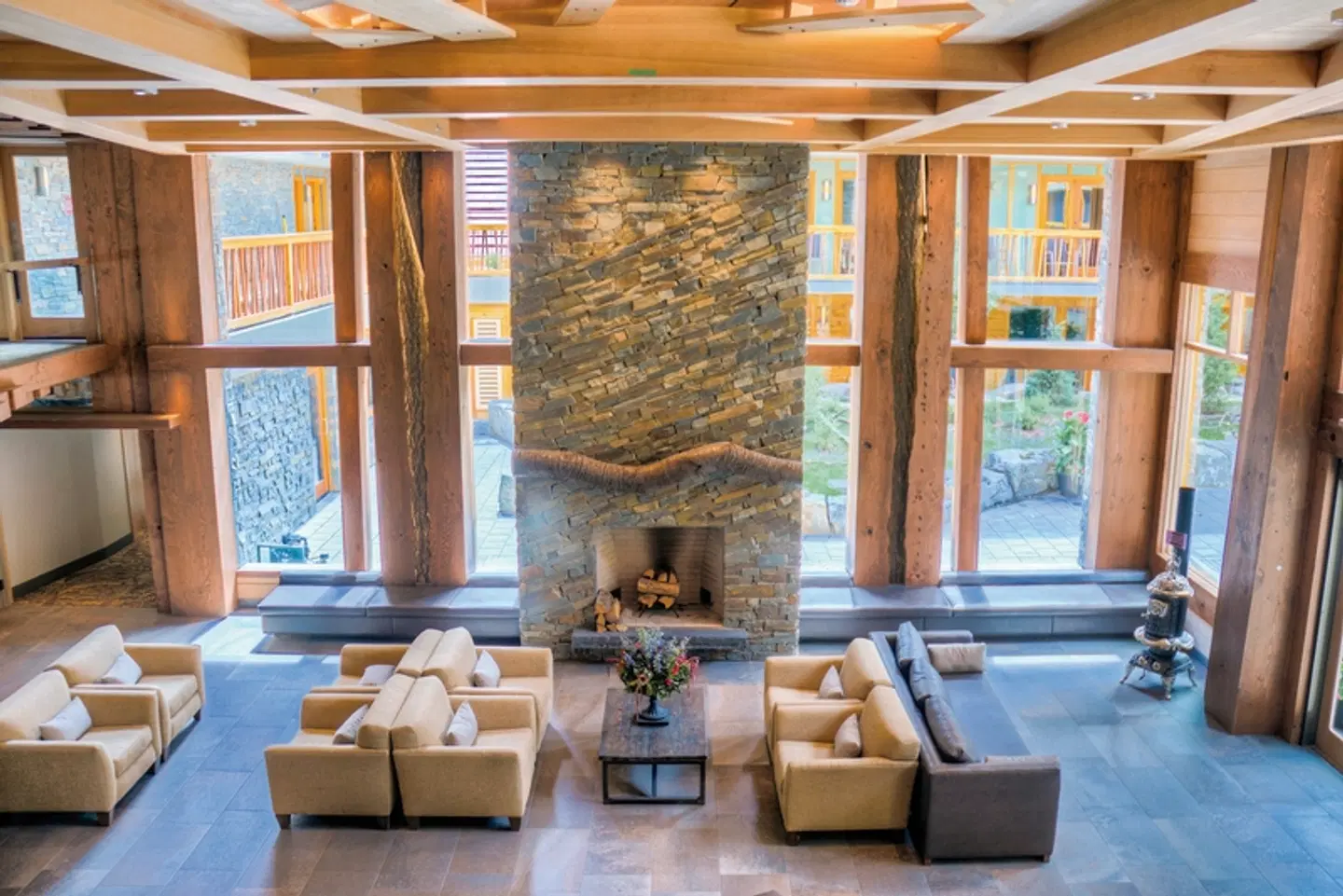 Moose Hotel & Suites LOUNGE_LOBBY