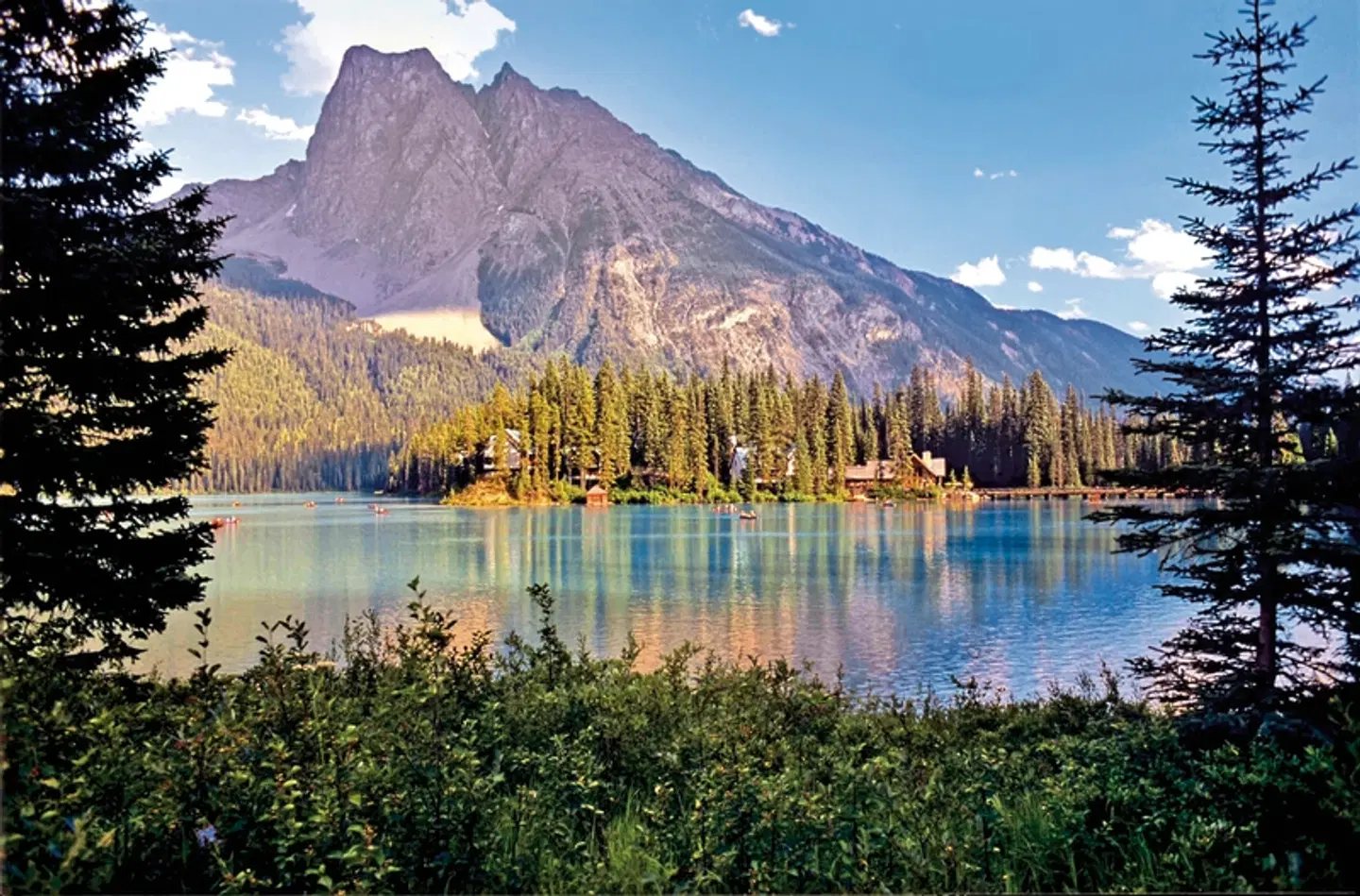 Emerald Lake Lodge LANDSCAPE