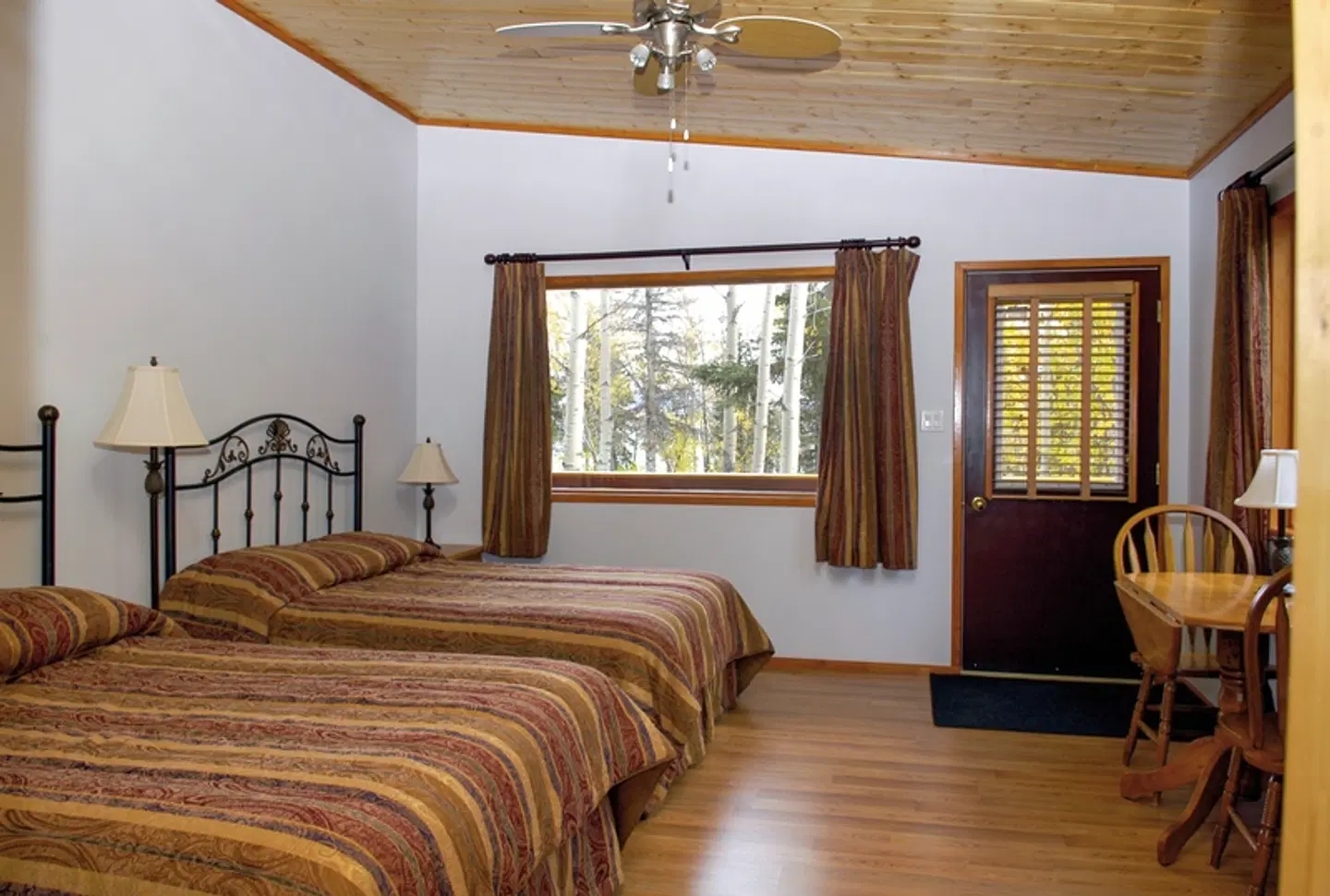 Dalton Trail Lodge ROOM_EXAMPLE