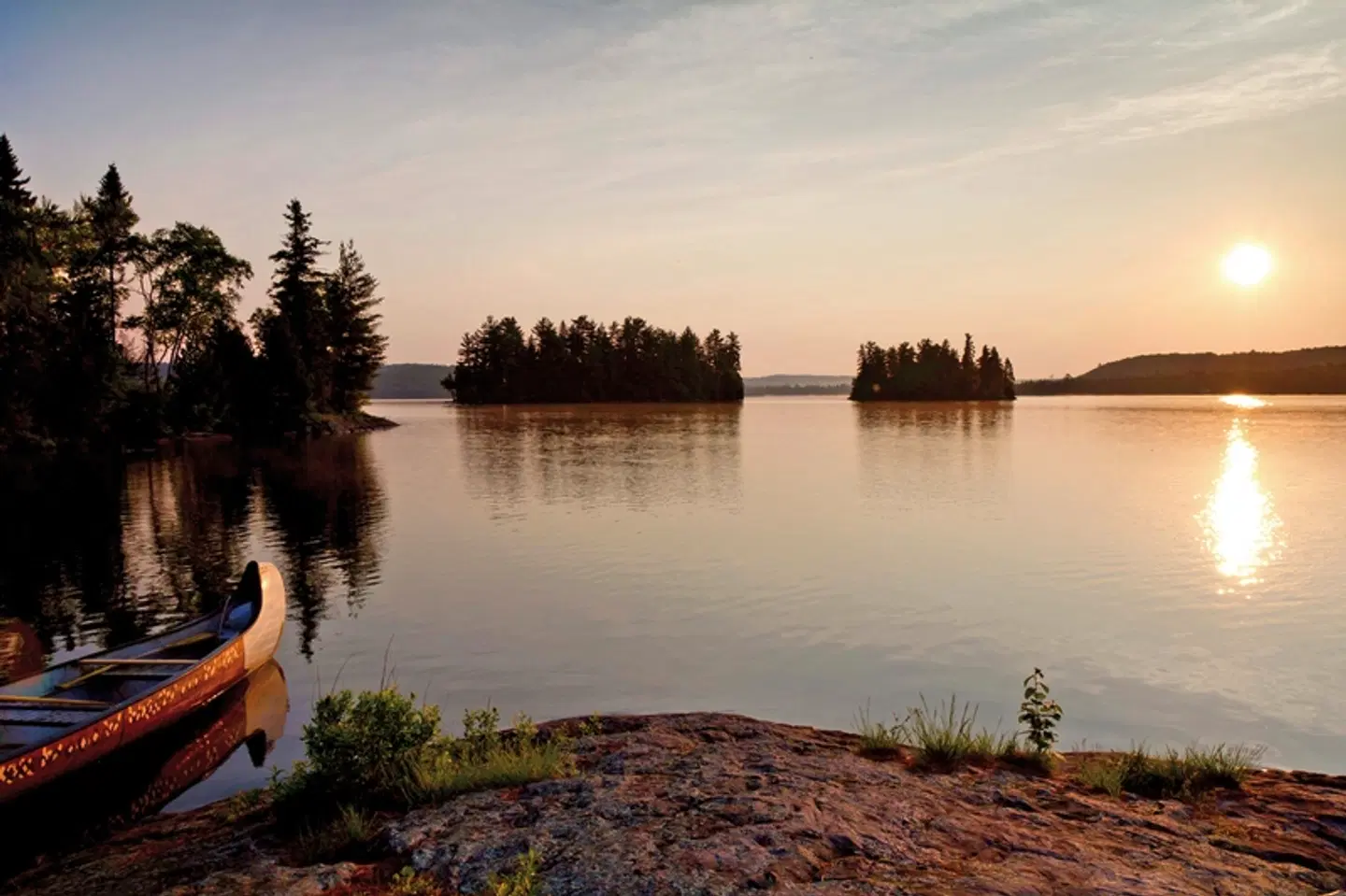 Algonquin mit dem Kanu - Lodge Tiere