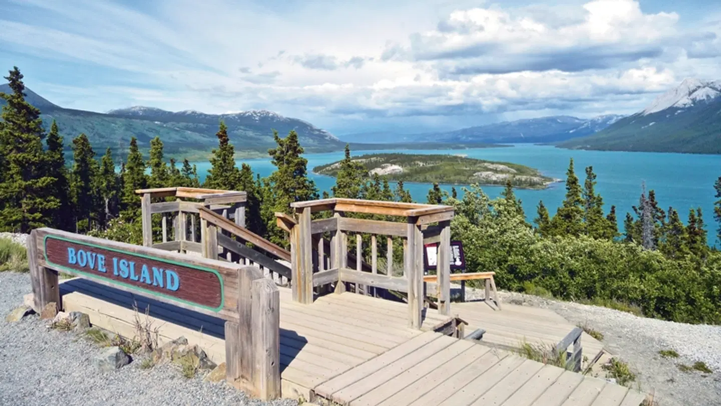 Yukon & Dempster Explorer EXTERIOR