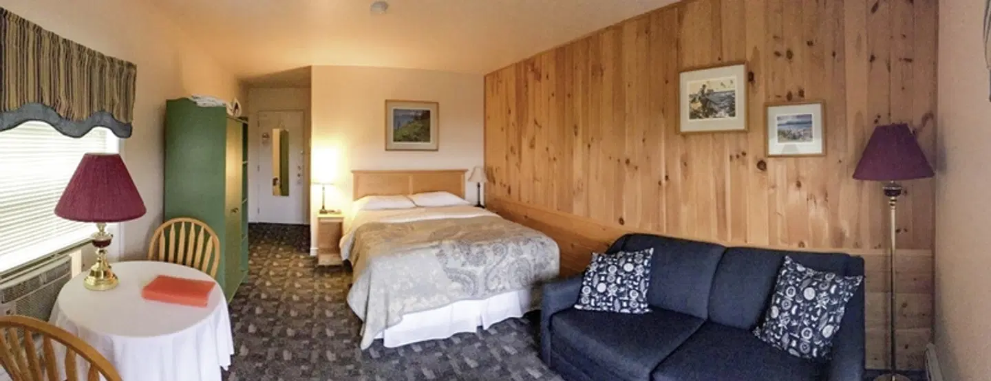 Castle Rock Country Inn ROOM_EXAMPLE