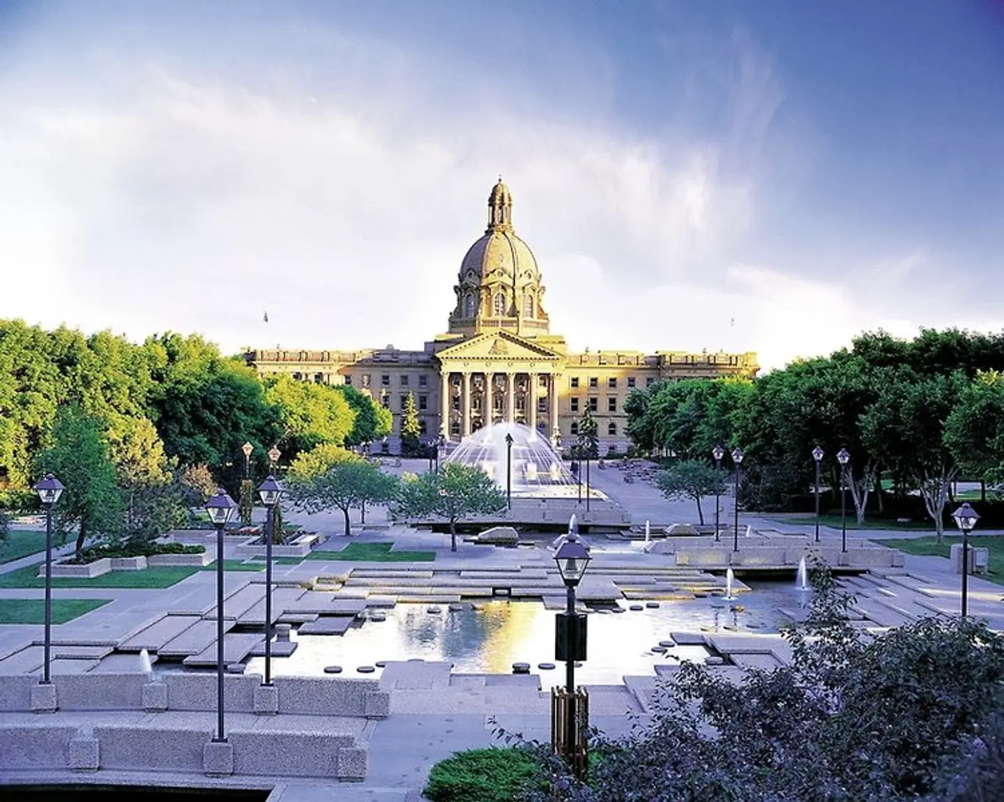 Best of Alberta OUTDOOR_POOL