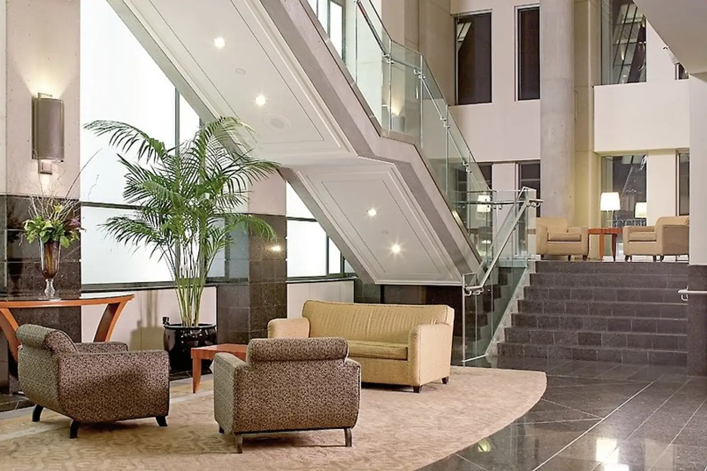 Delta Hotels by Marriott Vancouver Downtown Suites LOUNGE_LOBBY