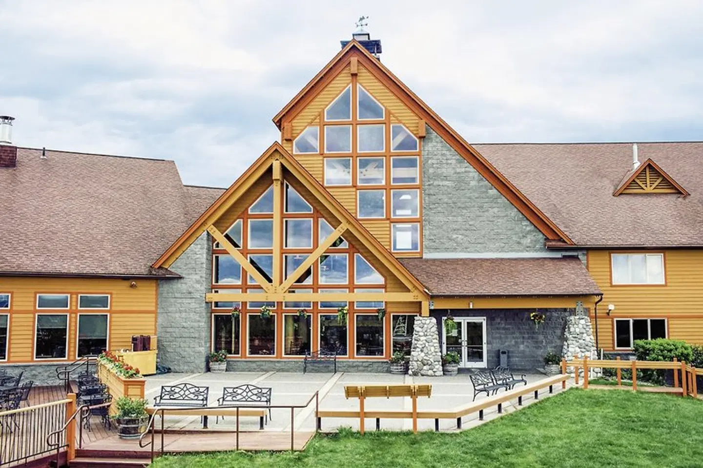 Talkeetna Alaskan Lodge EXTERIOR