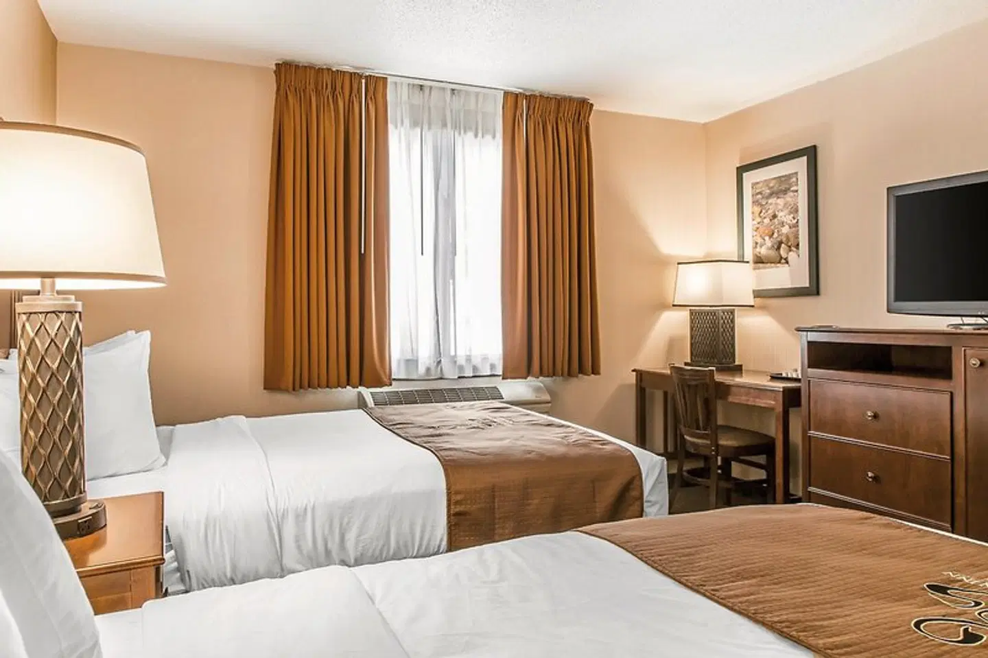The Black Swan Lee - Lenox, an Ascend Collection Hotel ROOM_EXAMPLE