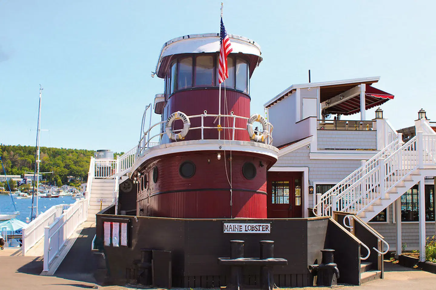Tugboat Inn EXTERIOR