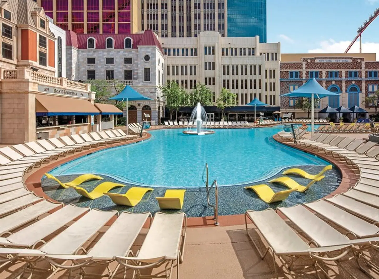 New York New York Hotel & Casino OUTDOOR_POOL