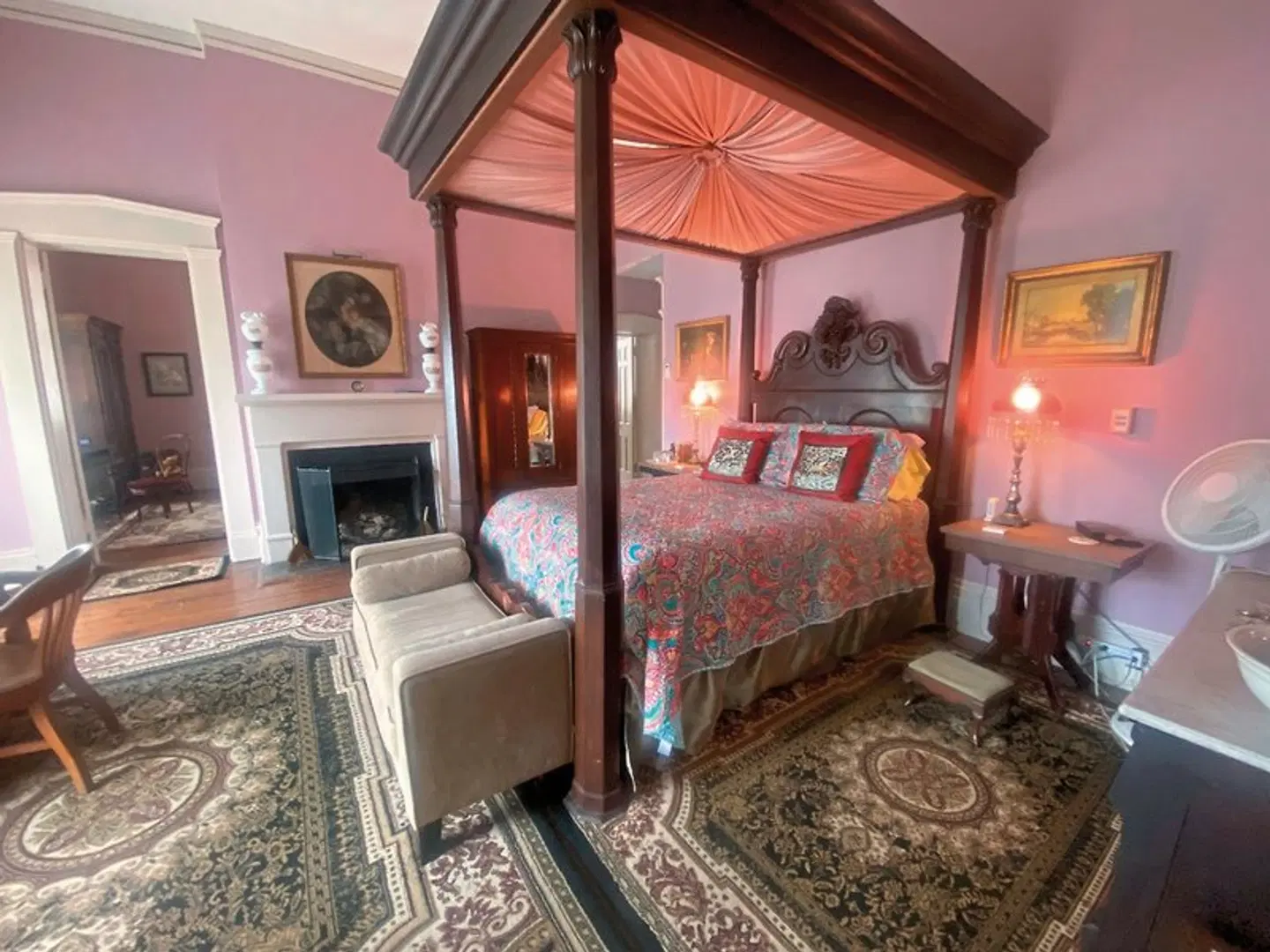 Corners Mansion Inn ROOM_EXAMPLE