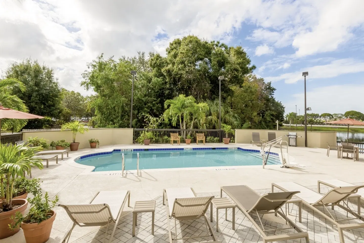 Hampton Inn Naples North Bonita Springs OUTDOOR_POOL