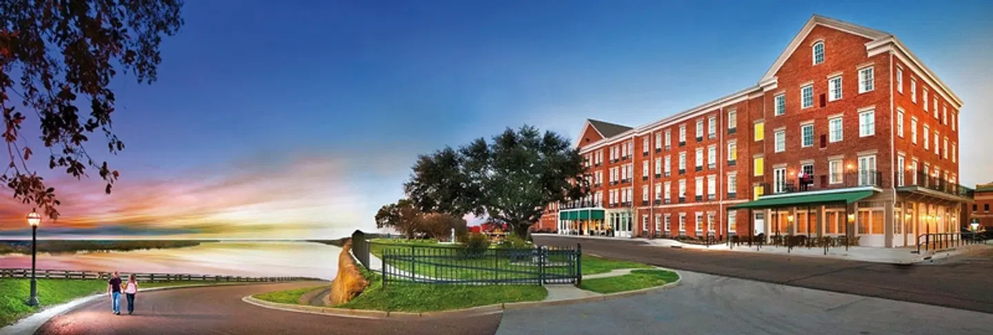 Natchez Grand Hotel on the River Garten
