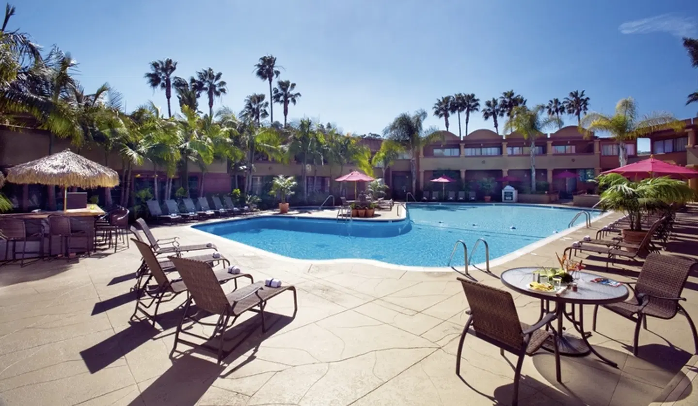 Handlery Hotel San Diego OUTDOOR_POOL