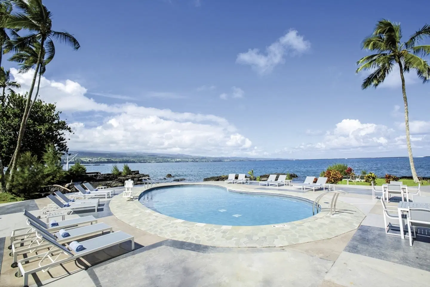 Grand Naniloa Hotel Hilo - a DoubleTree by Hilton Hotel OUTDOOR_POOL