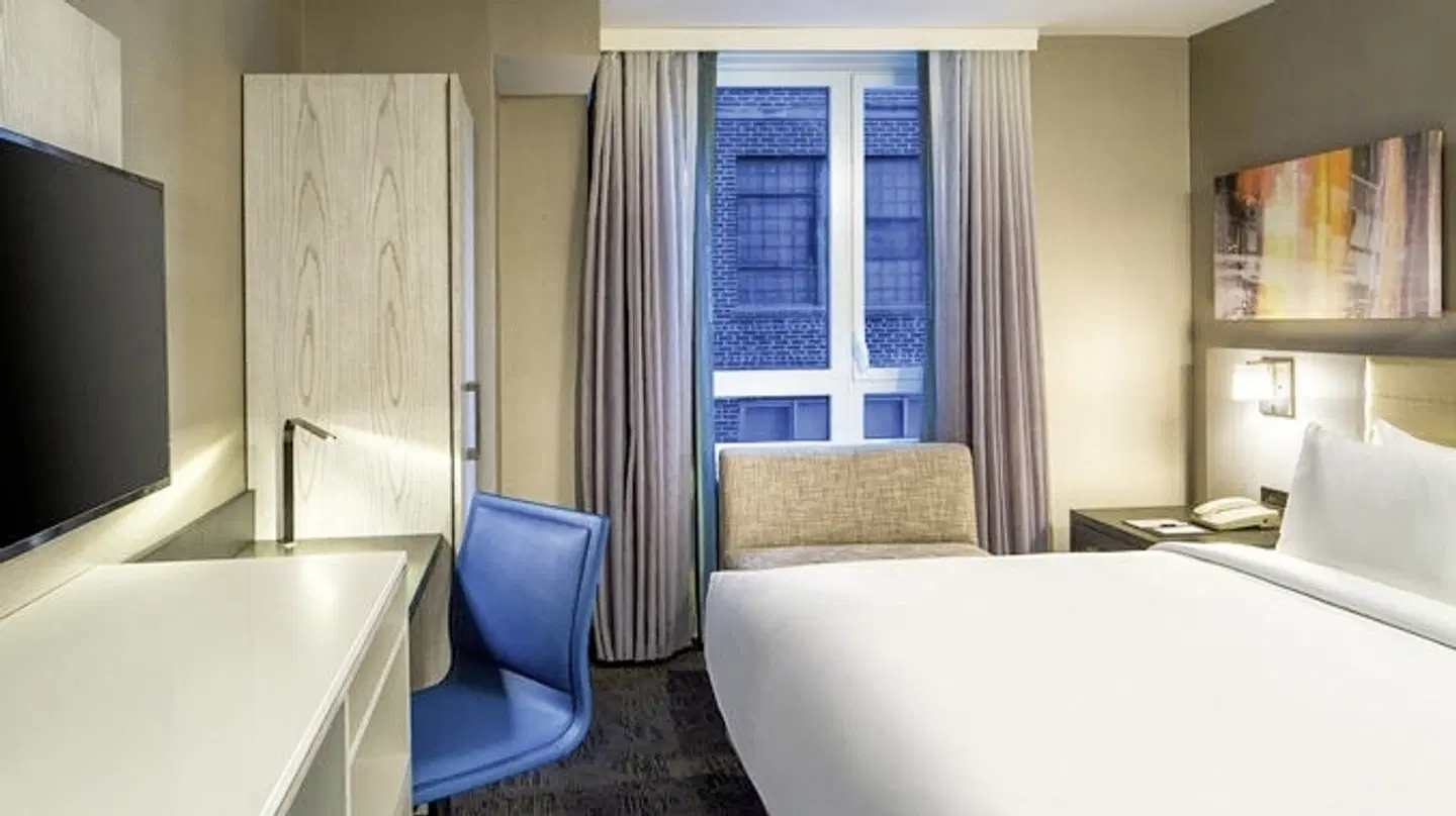 DoubleTree by Hilton Hotel New York Times Square West ROOM_EXAMPLE