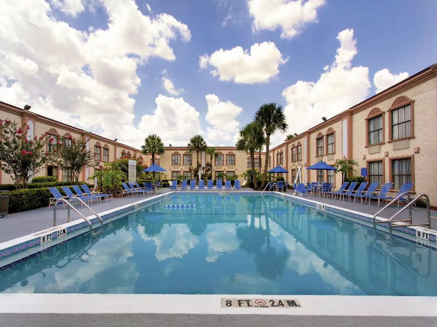 La Quinta Inn International Drive North OUTDOOR_POOL