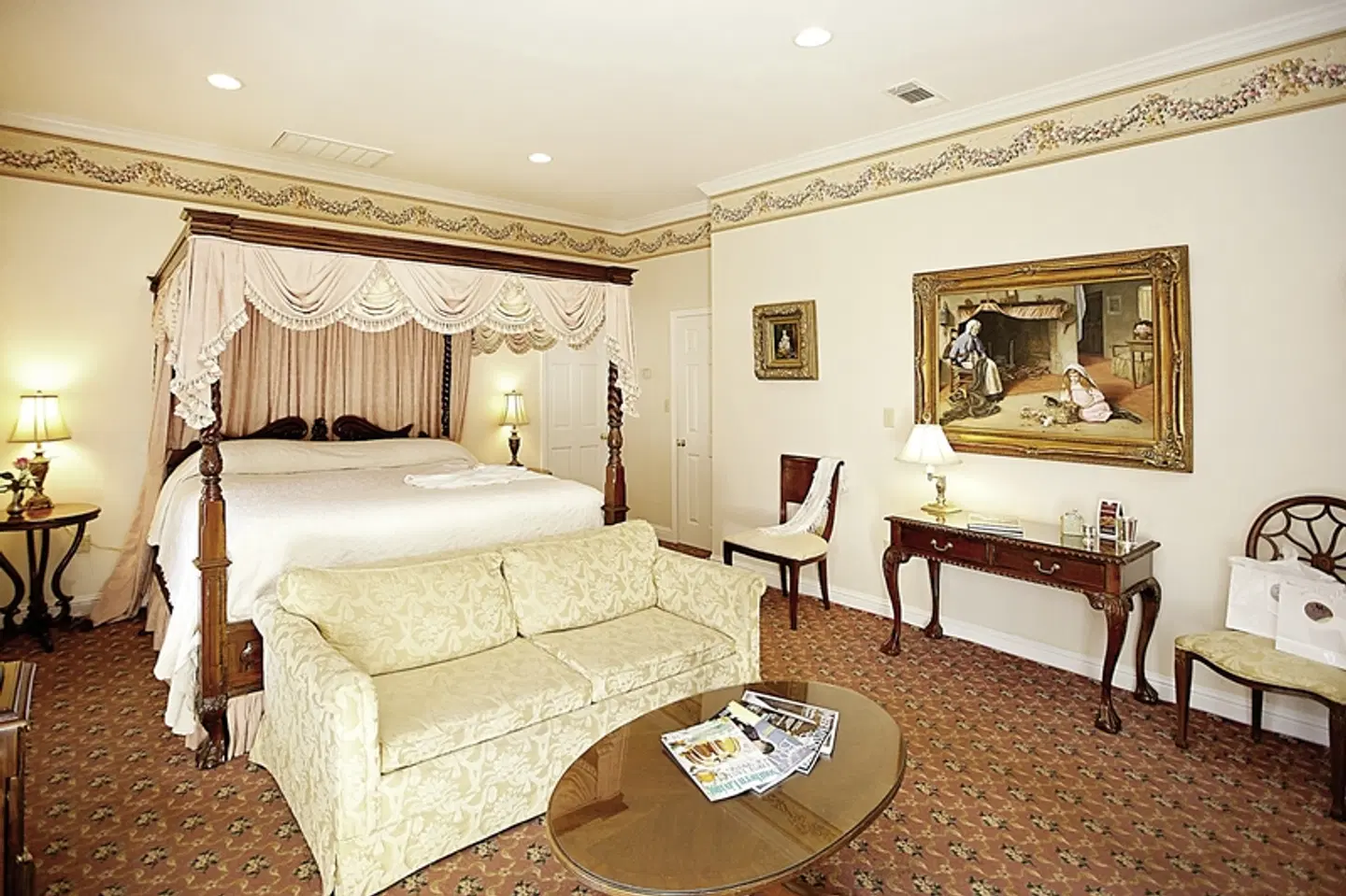 Monmouth Historic Inn ROOM_EXAMPLE