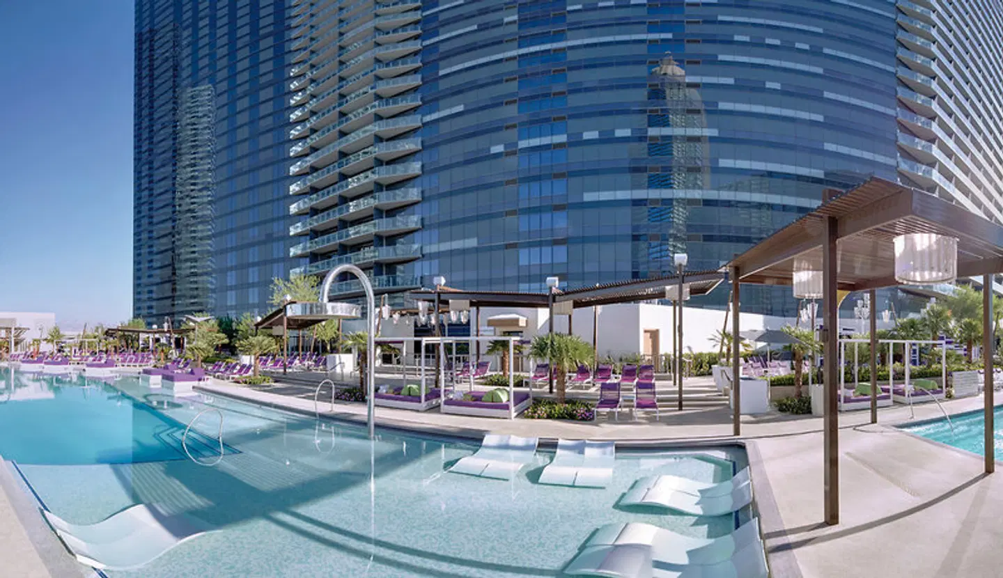The Cosmopolitan of Las Vegas OUTDOOR_POOL