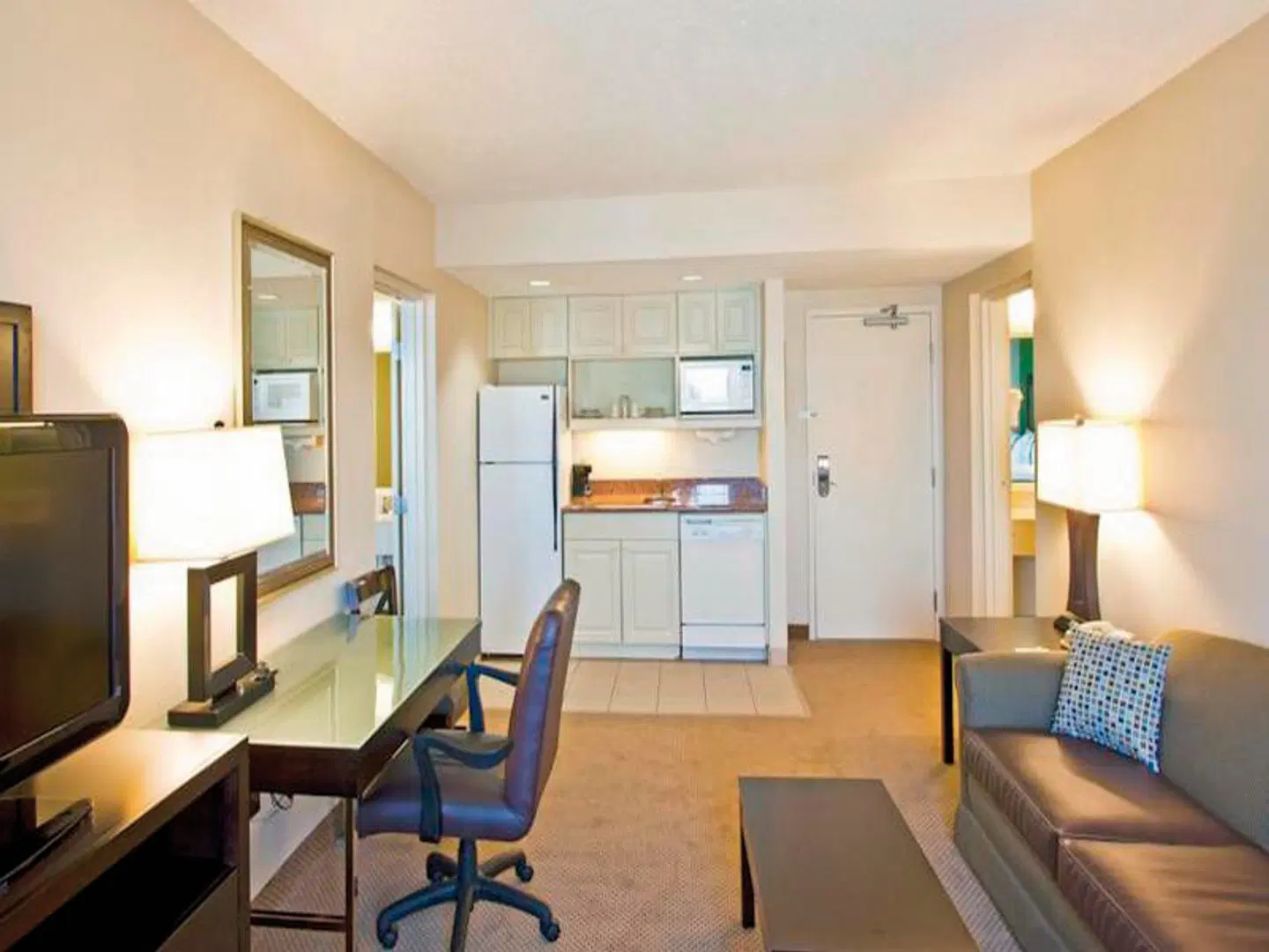 Holiday Inn & Suites Across From Universal Orlando SPORTS_AND_LEISURE