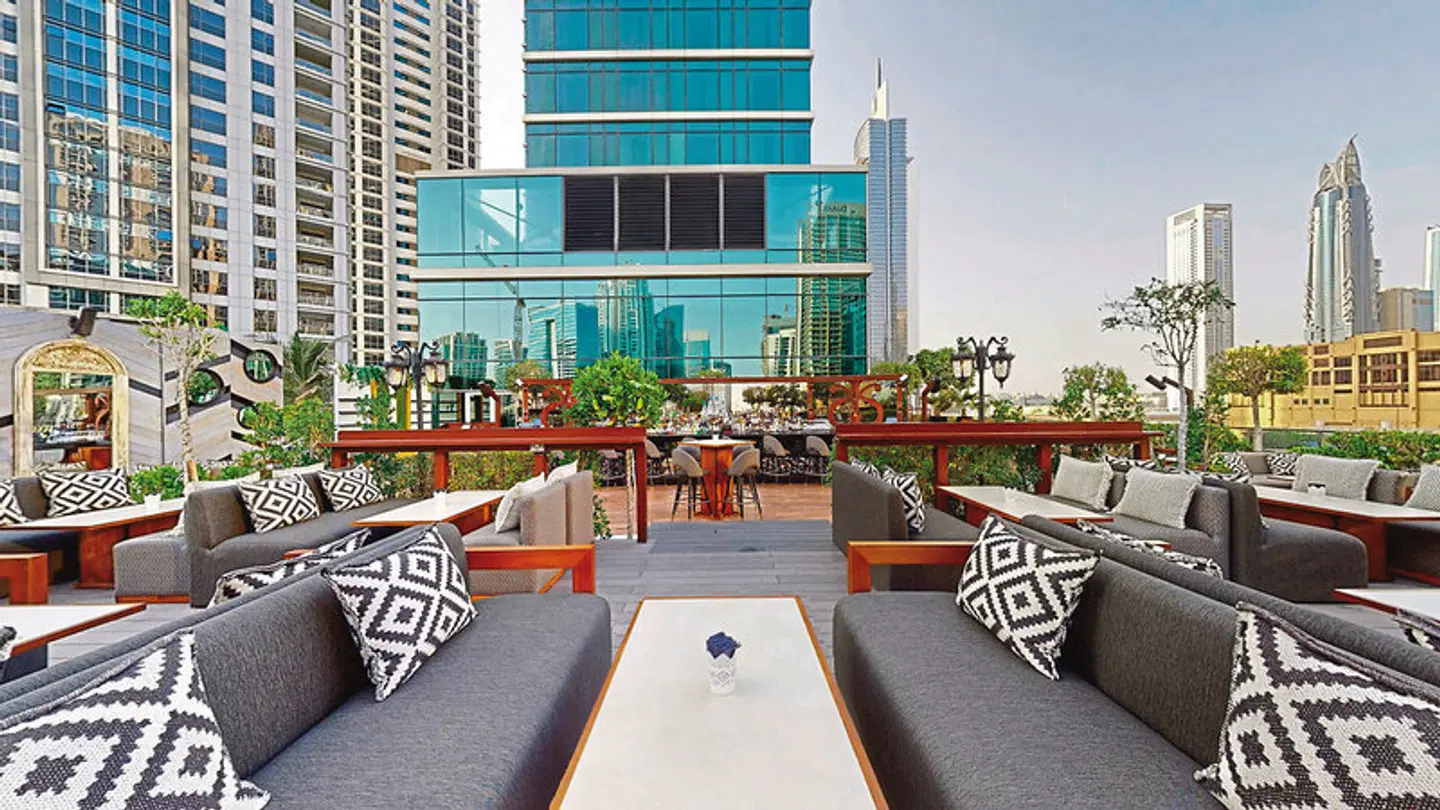 Taj Dubai Terrasse
