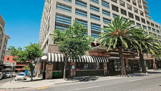 Pepperclub Hotel EXTERIOR